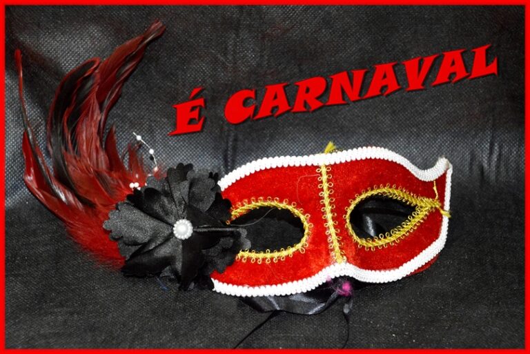 É Carnaval na Comercial Surubi