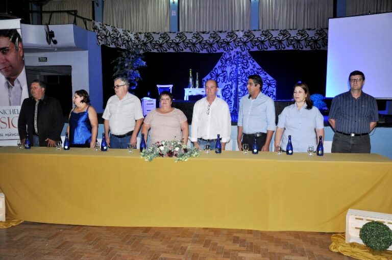 Abertura do ano letivo da rede municipal de ensino aconteceu nesta segunda-feira