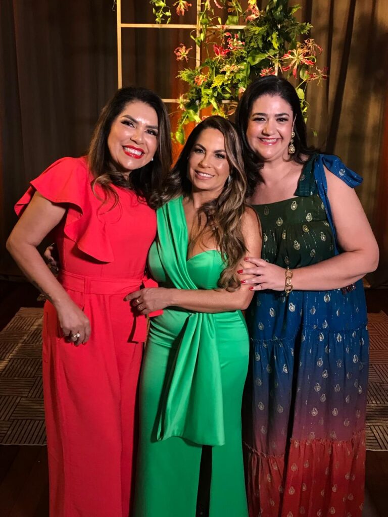 Um trio