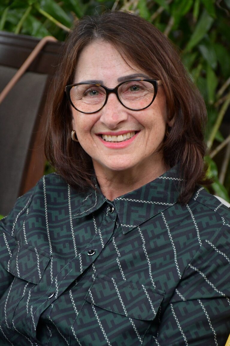 Suzi Gattiboni