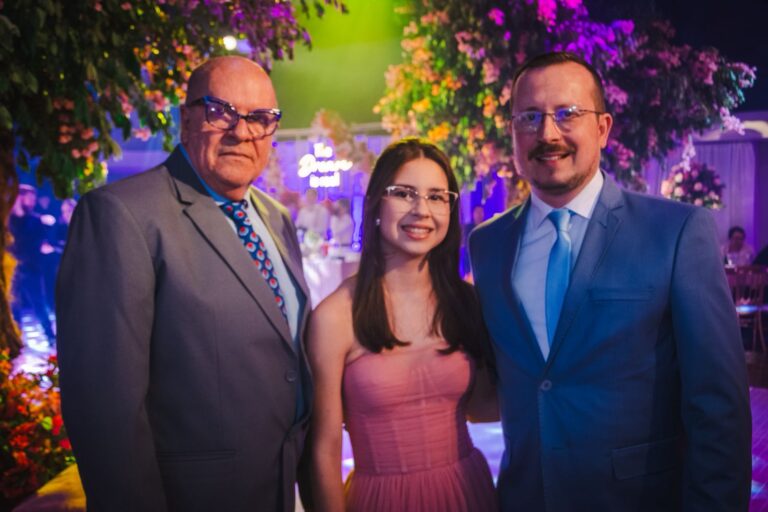 Deco, Carolina e Renan Bauer