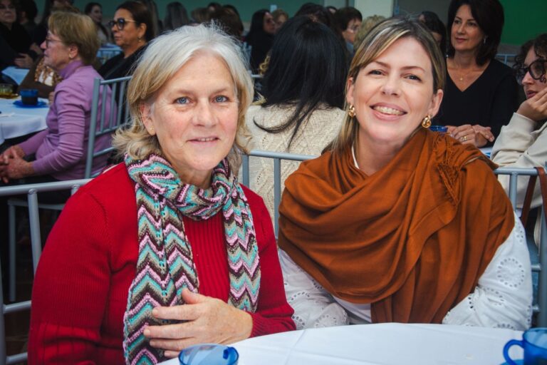 Ester Gomes e Aline Welter Pinheiro