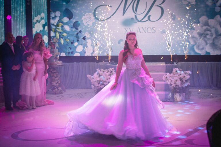 Uma noite de encanto e emoção para celebrar os 15 anos de Maria Eduarda Dal Forno Bonotto!