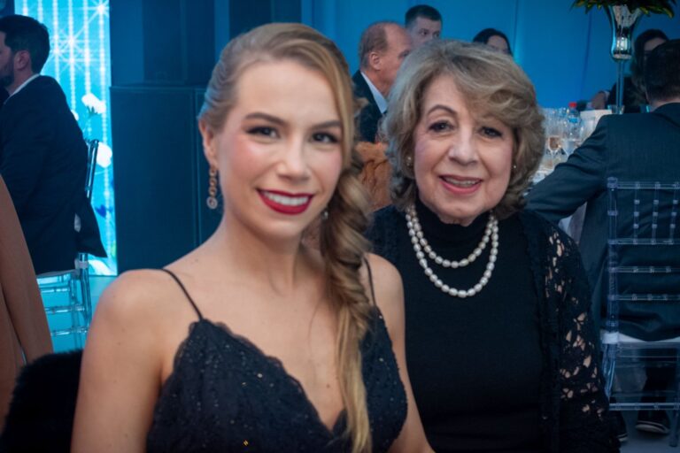 Vitória Ruviaro e Leni Cortez