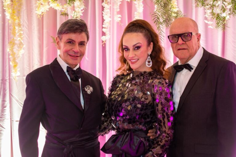 Ruby Saratt, Nadine e Deco