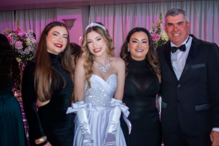 Isabella, Nicolle Aline e Ezequiel Dalcin
