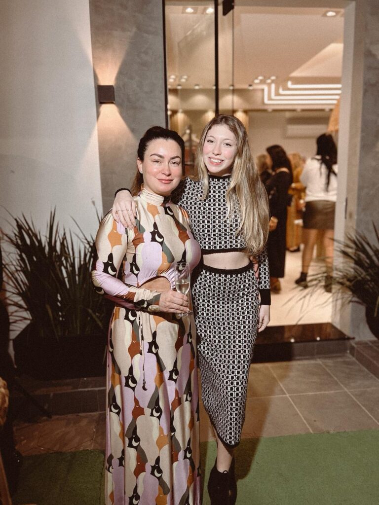 Aline e Nicole Dalcin