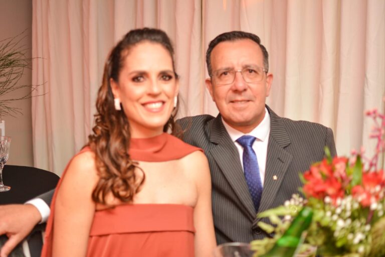 Carolina e Emerson Alves