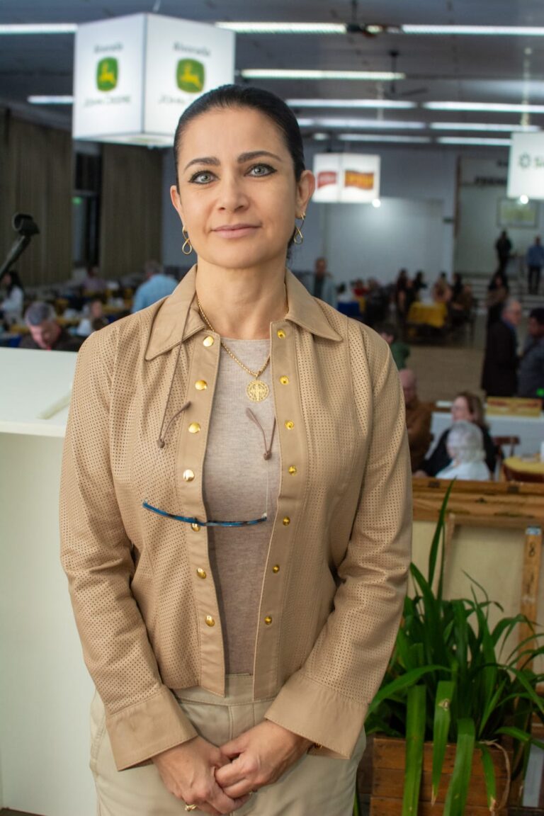 Cláudia Peruso dos Santos