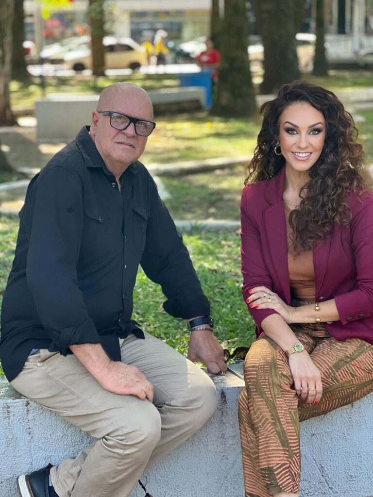 Com Nadine