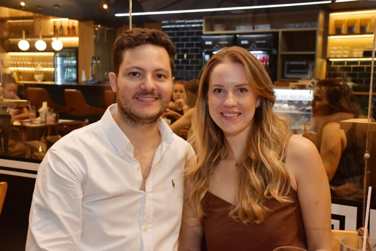 Jean Mendes e Camila Olea
