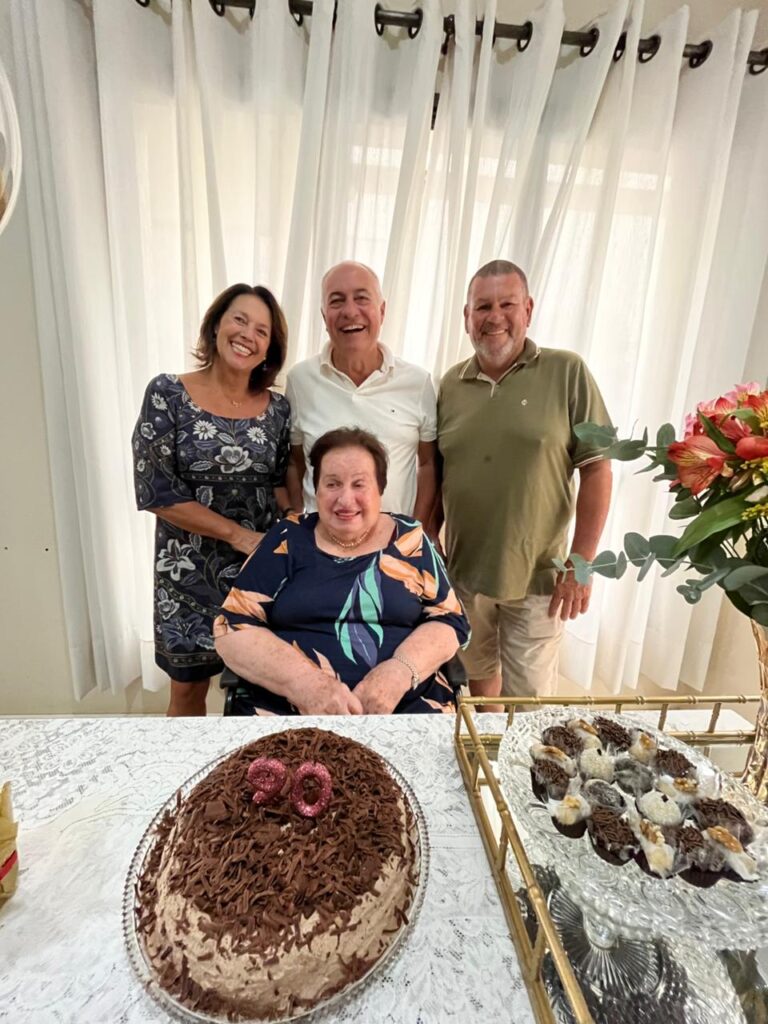 Comemorando com Maria Ester