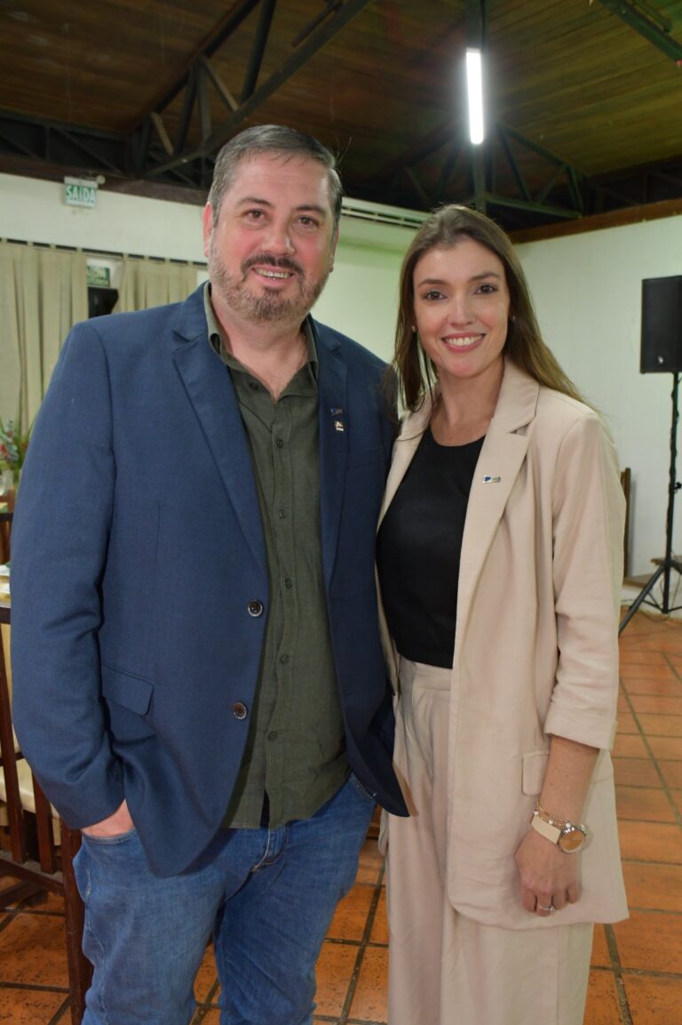 Sani Carpes e Anelise Andres