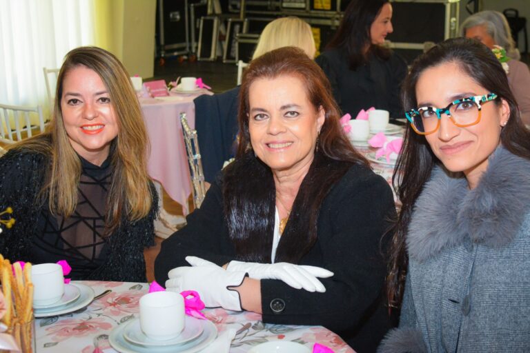 Ana Raquel Elkfury, Clarissa e Letícia Loguercio.