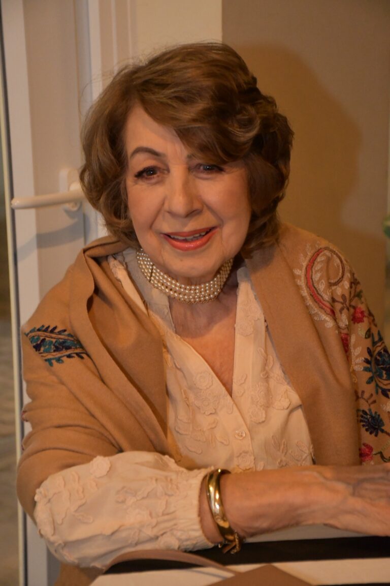 Leni Cortez